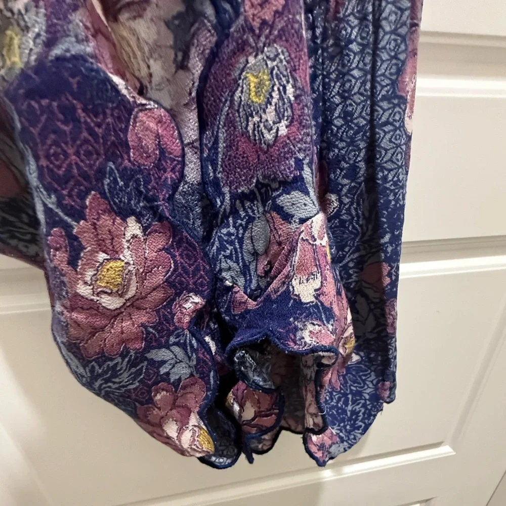 Kendall + Kylie Floral Tie Front Romper. Size XS.